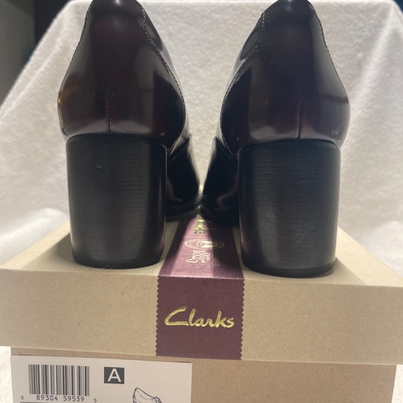 Clarks - Picture 3 of 7